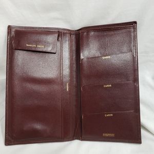 C8,517 Traveler Wallet
